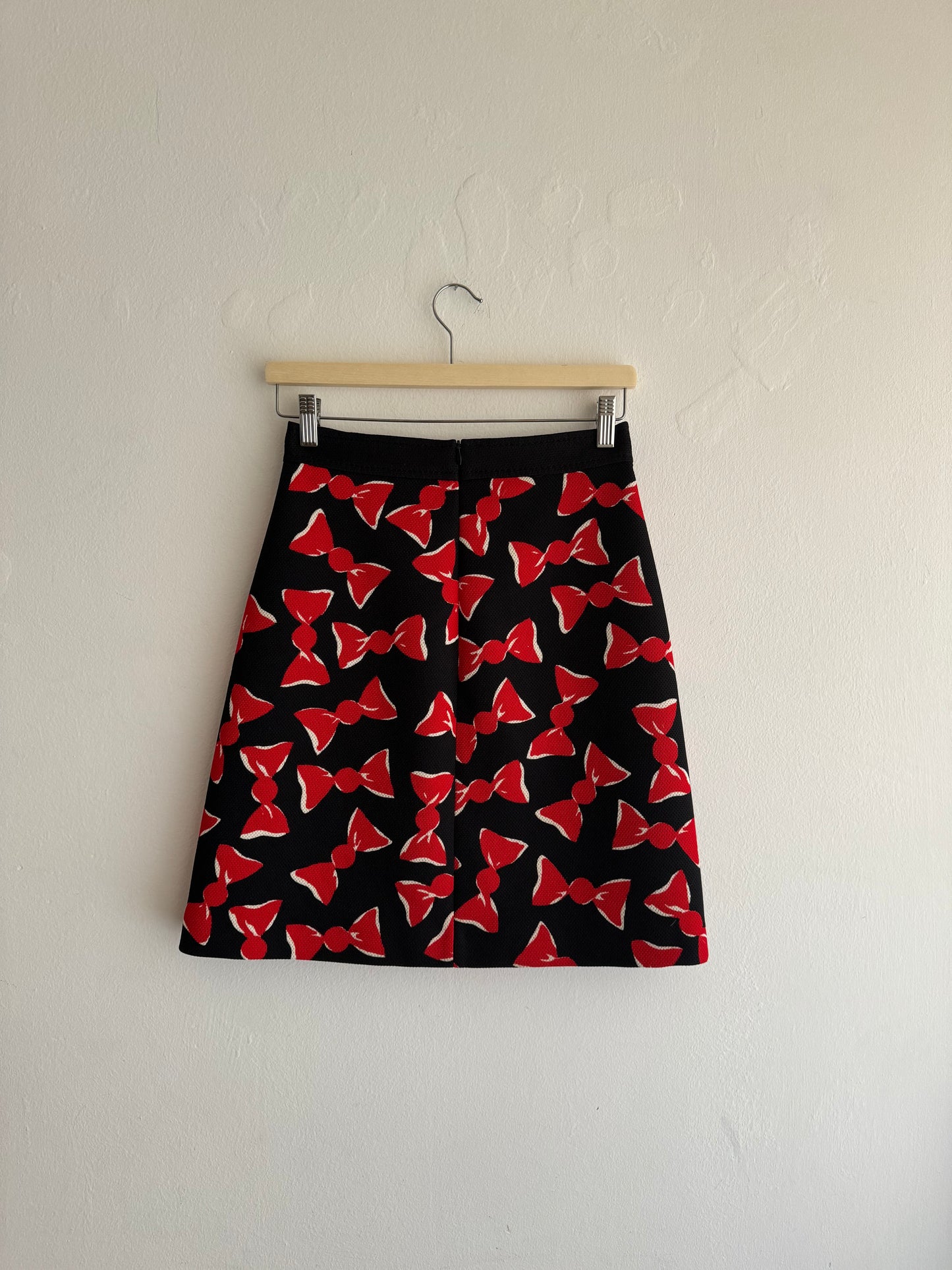 Gonna Boutique Moschino 38