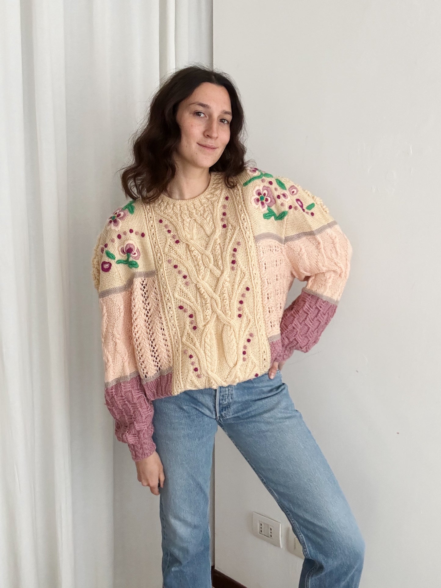 Maxi maglione rosa con ricami XL