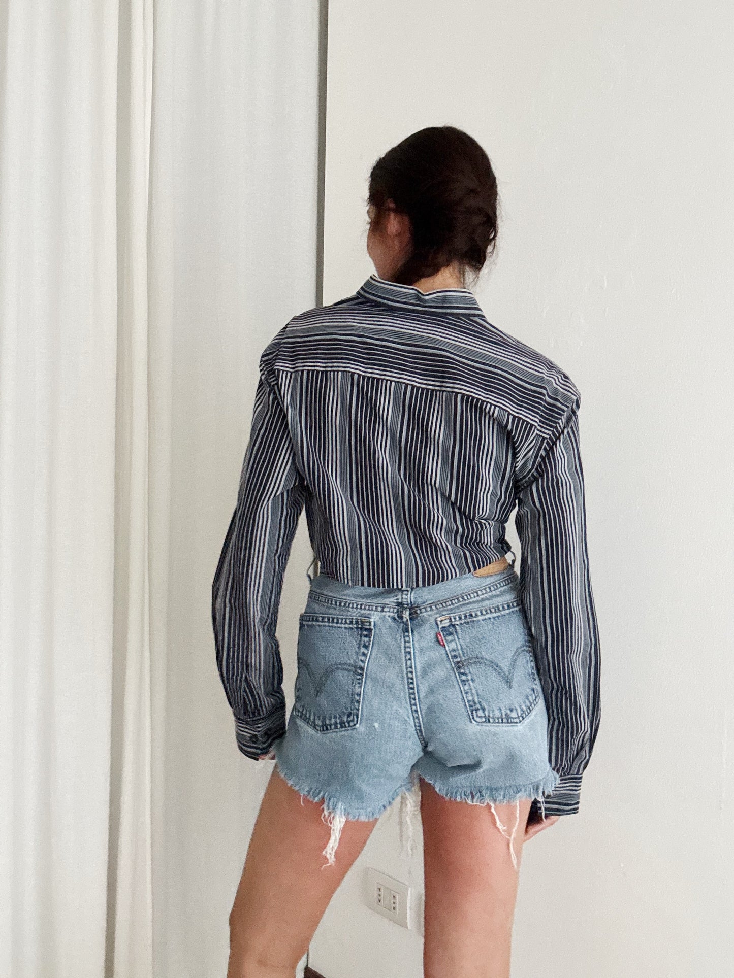 Crop + scrunchie a righe grigie blu