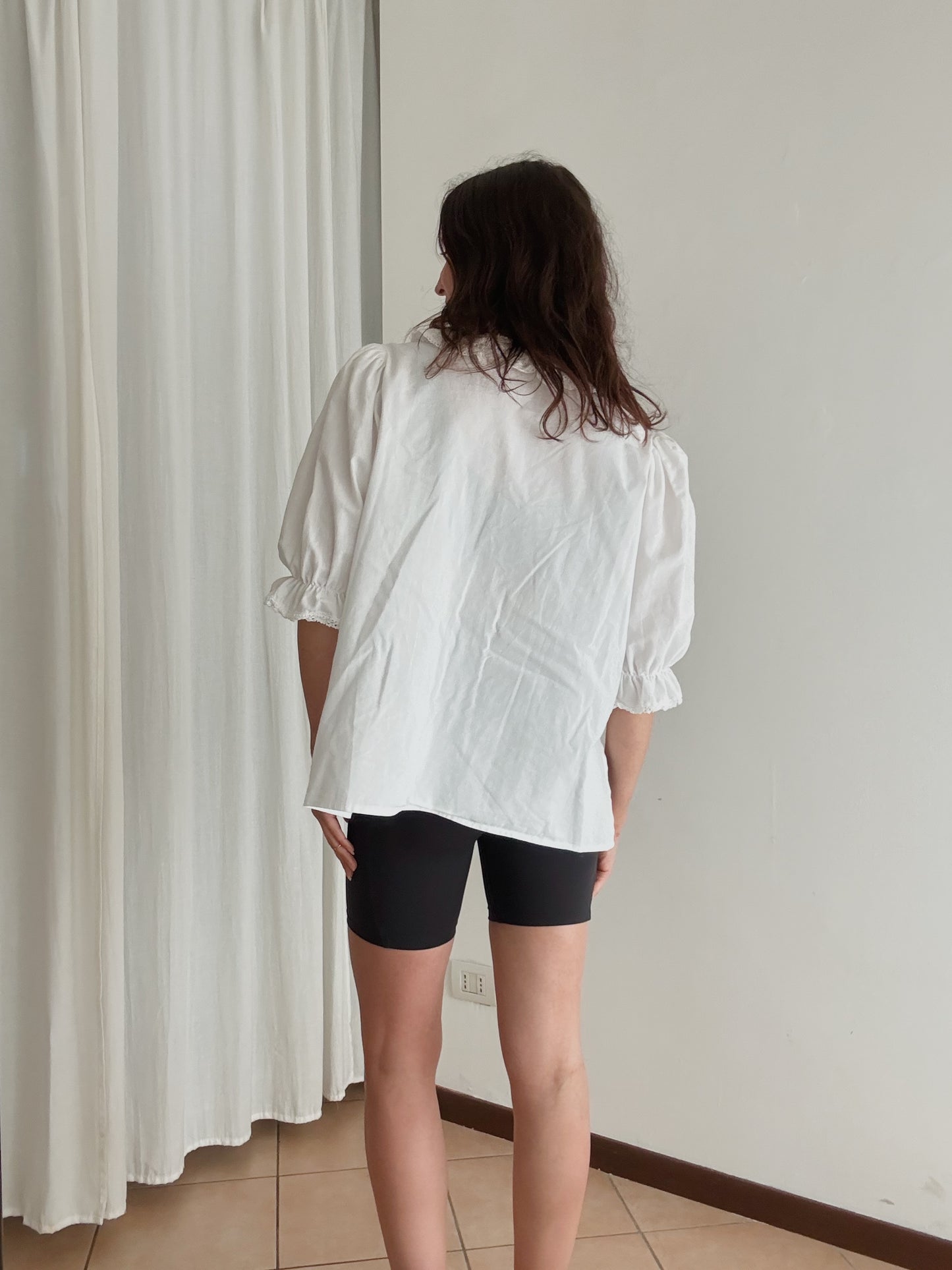 Camicia bianca romantica 54