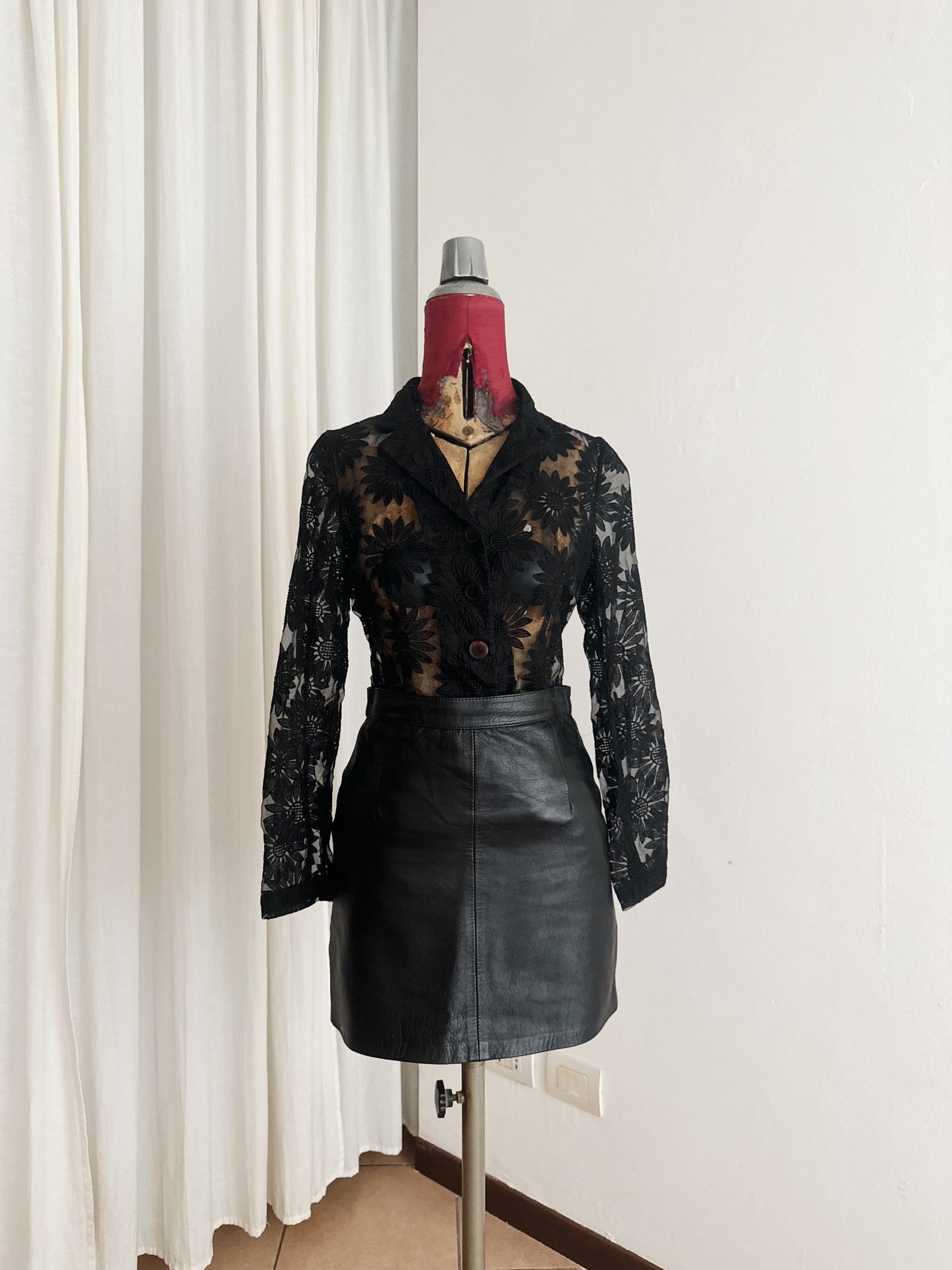Blazer in organza con fiori S