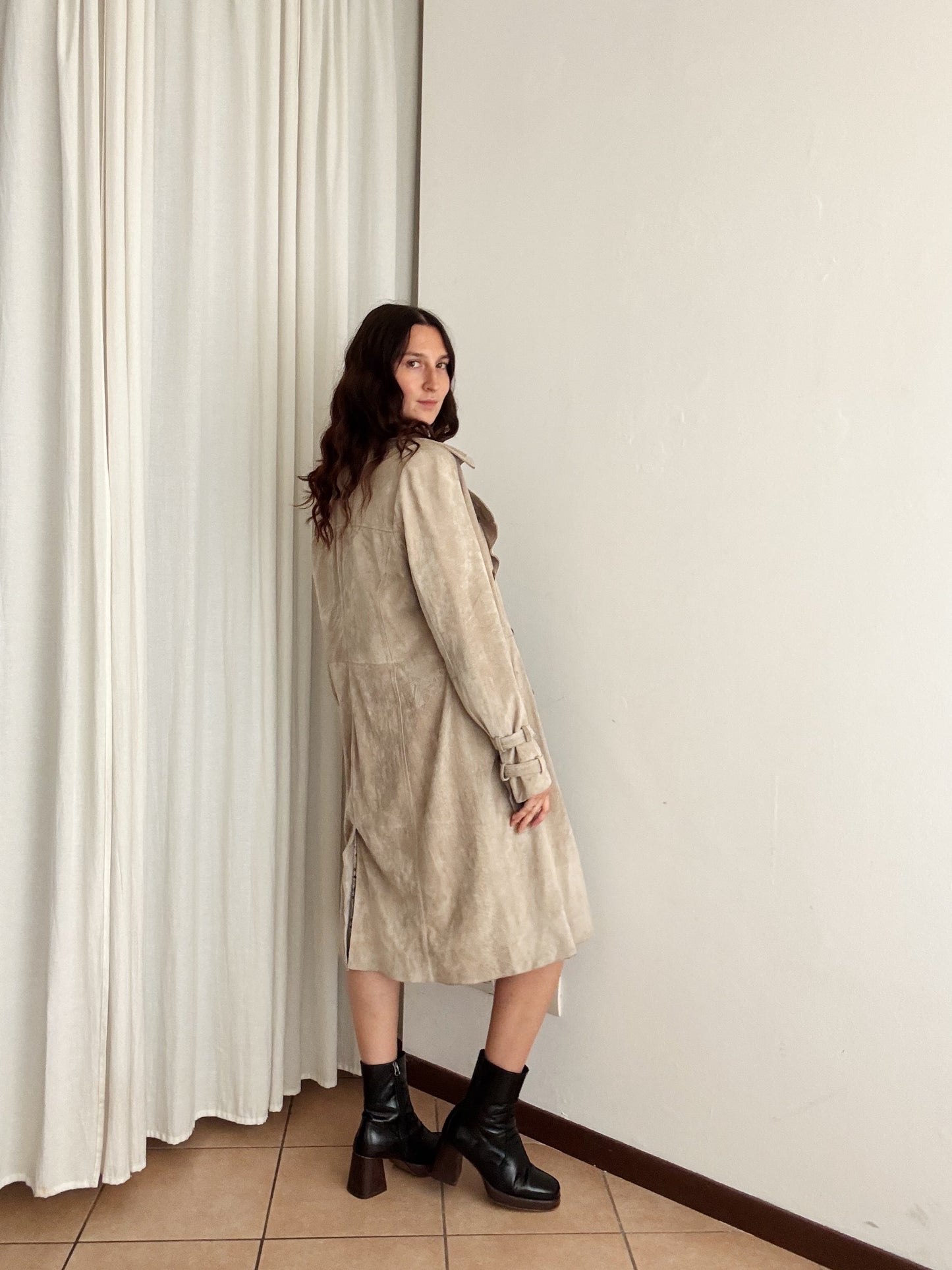 Trench in pelle beige 42