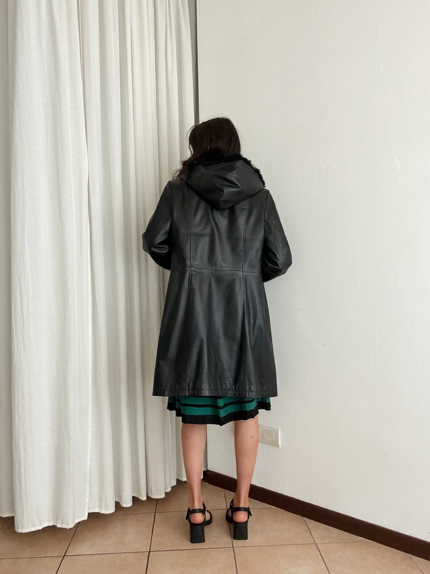 Giacca in pelle e pelliccia nera L