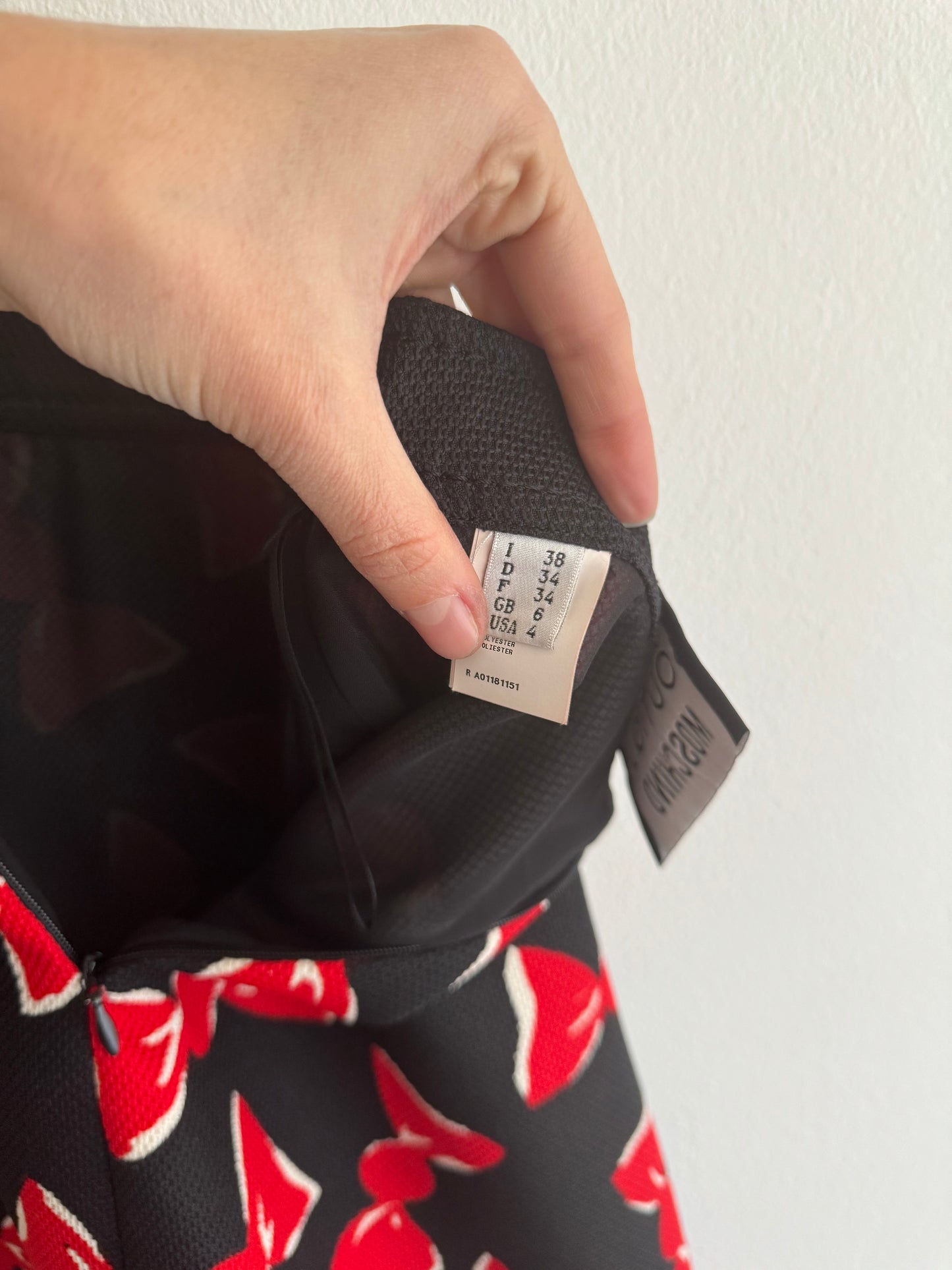 Gonna Boutique Moschino 38