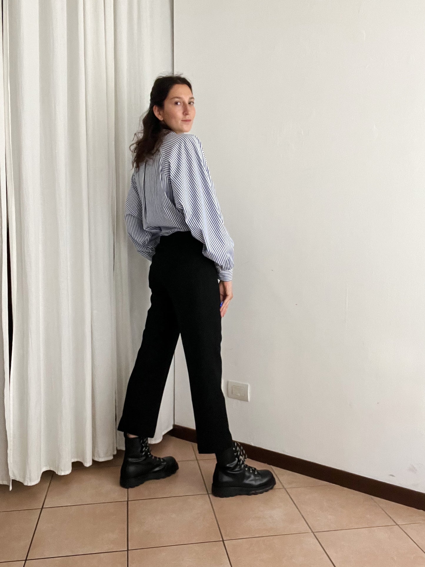 Pantaloni lana neri 44