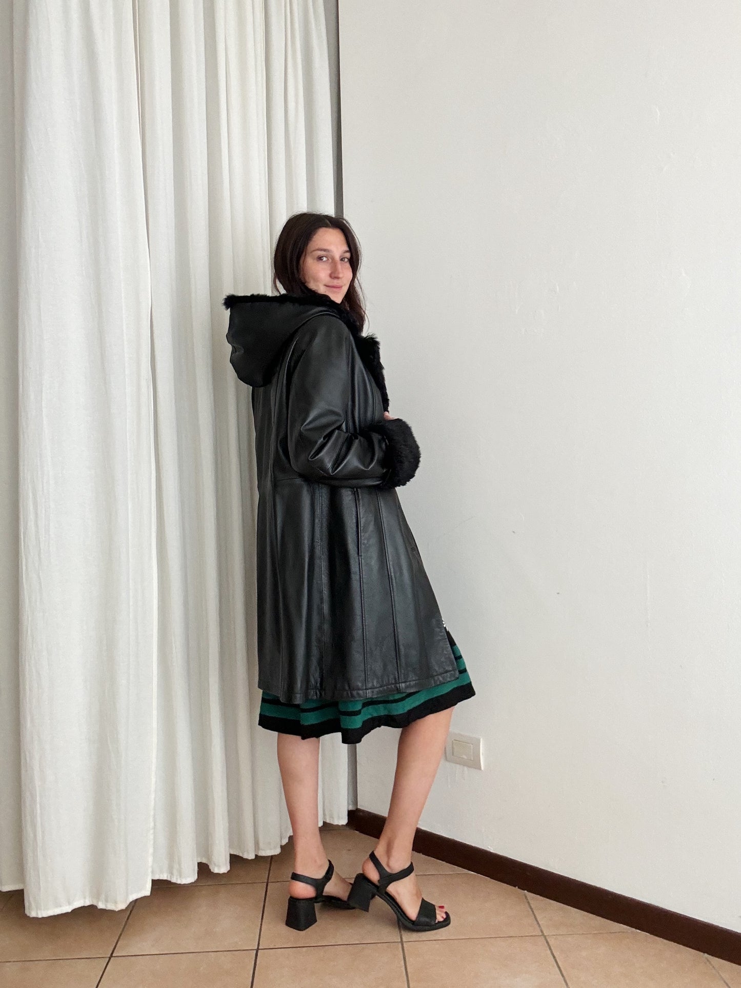 Giacca in pelle e pelliccia nera L