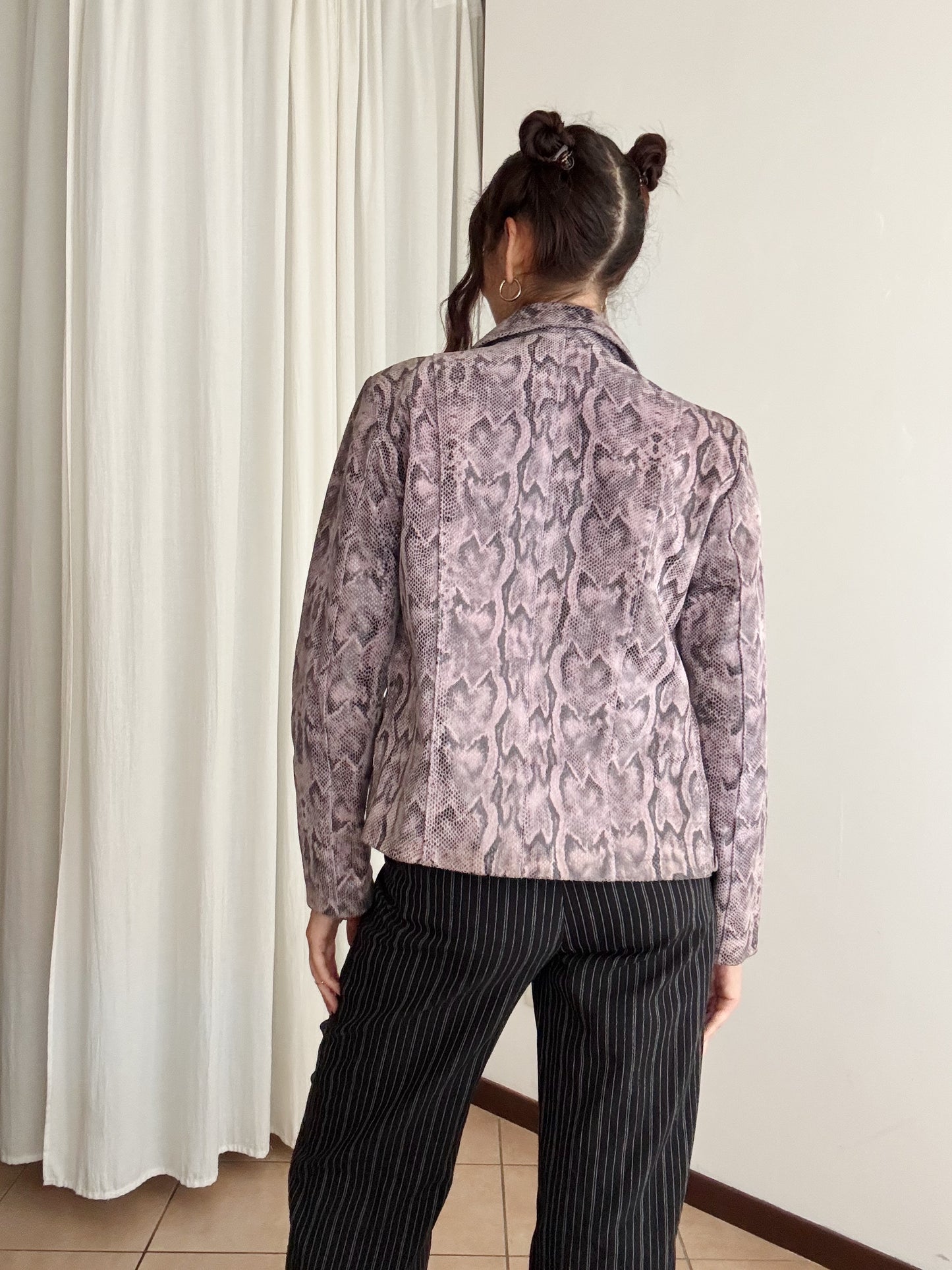 Giacca in pelle rosa pitonata M