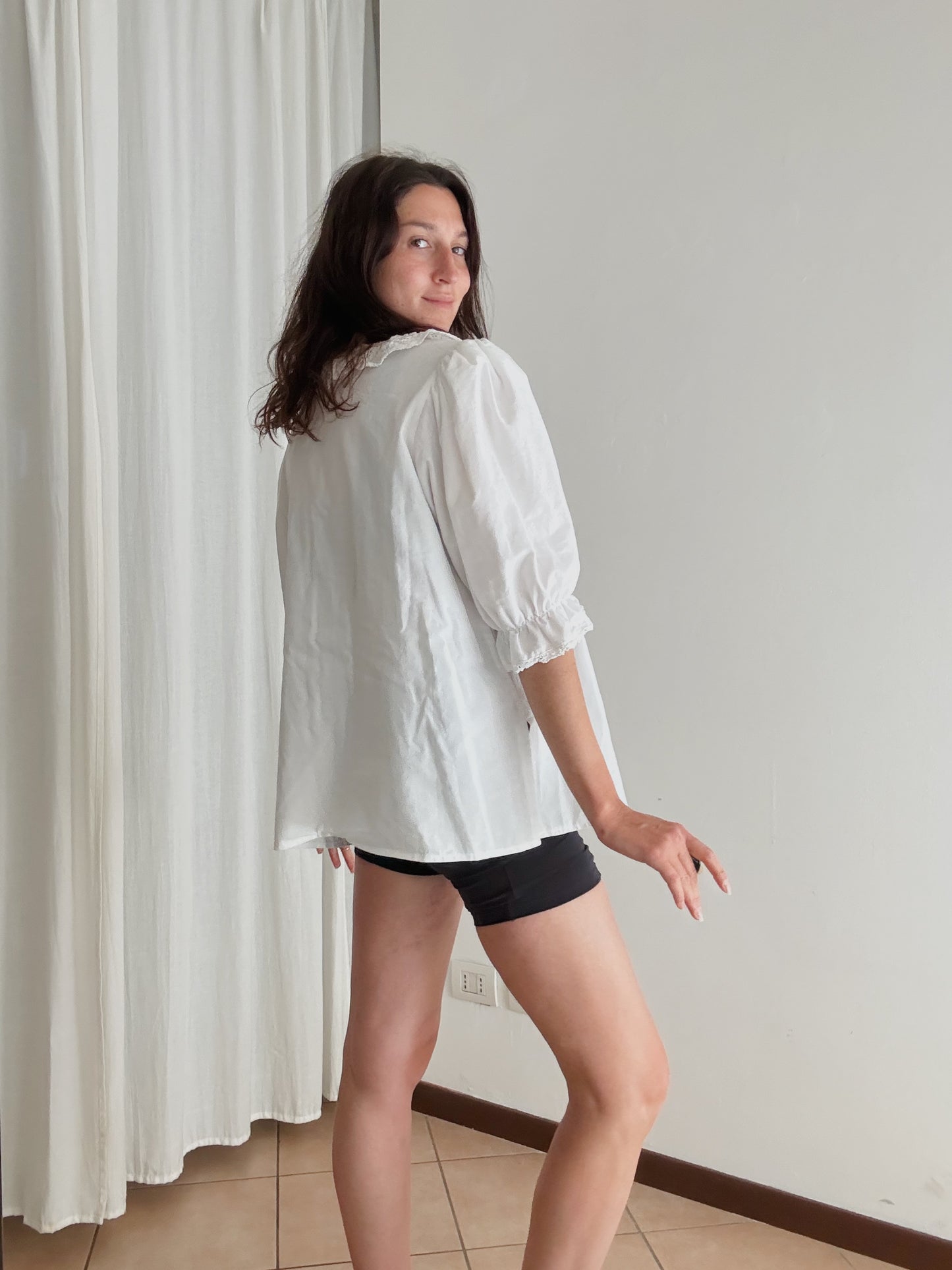 Camicia bianca romantica 54