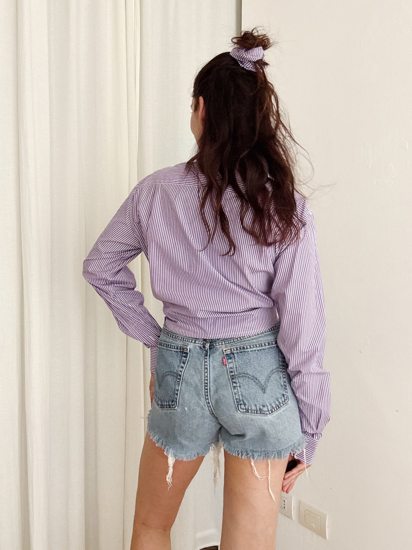 Crop + scrunchie righe viola