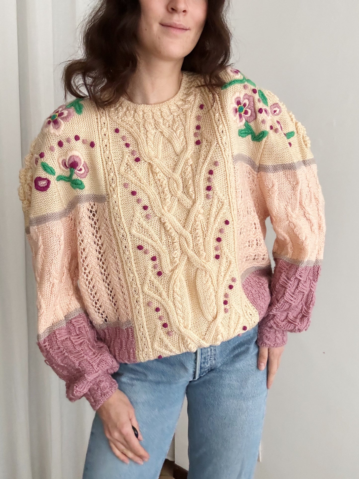 Maxi maglione rosa con ricami XL