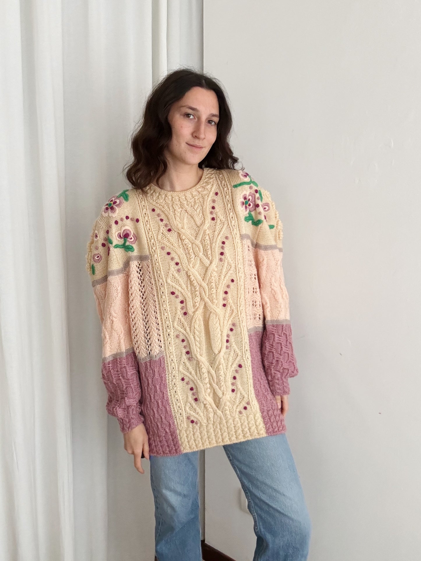 Maxi maglione rosa con ricami XL