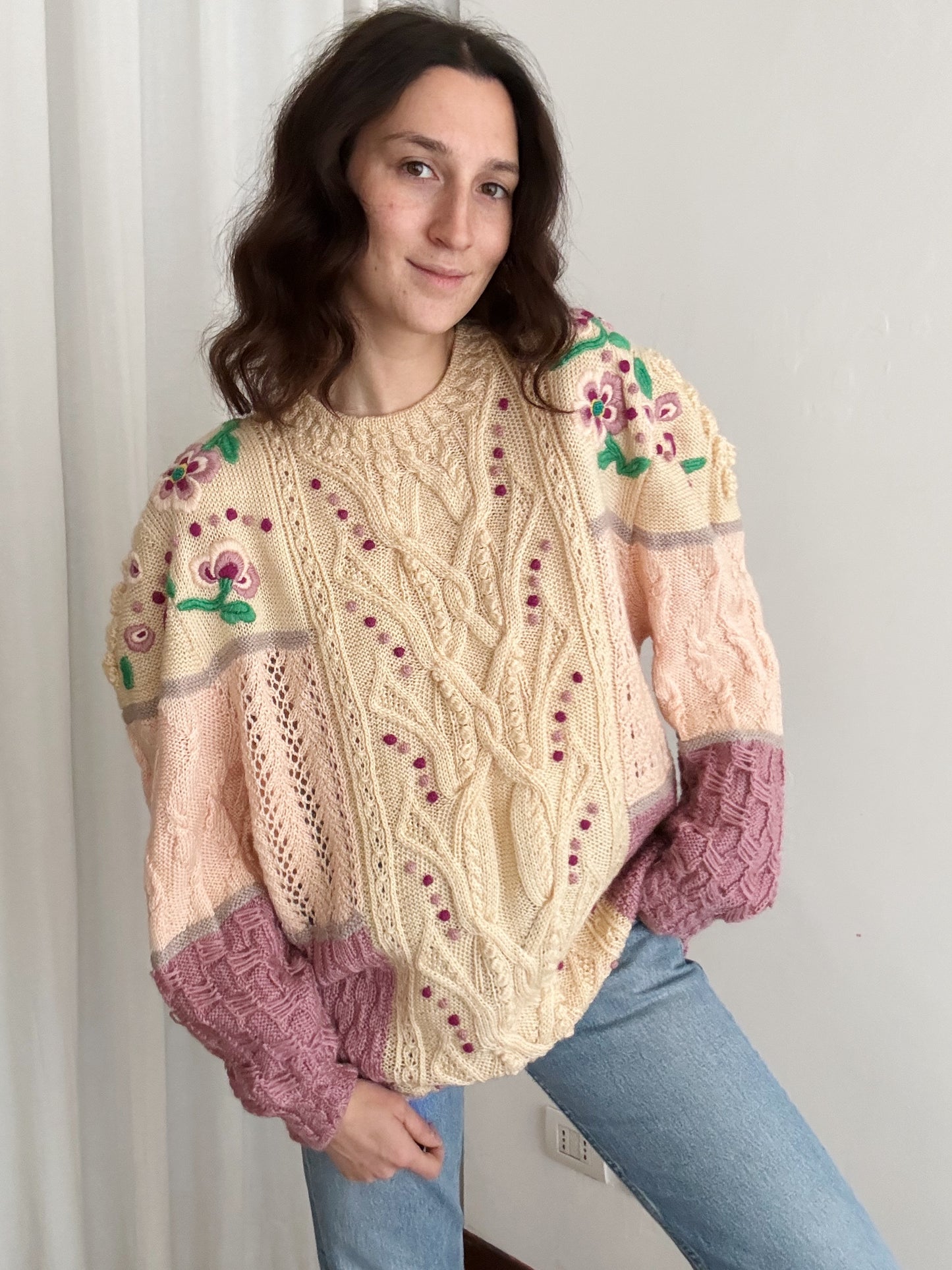 Maxi maglione rosa con ricami XL