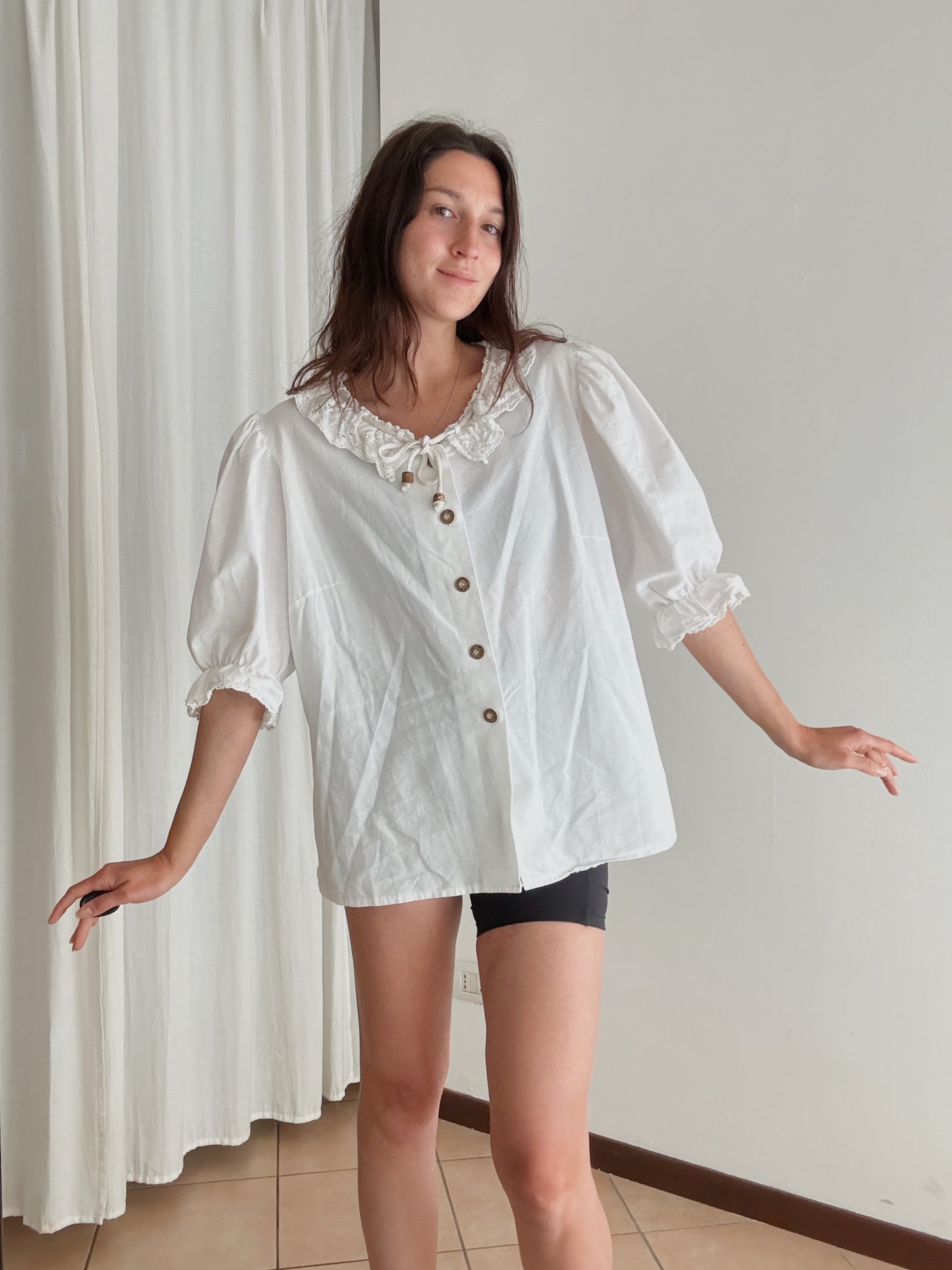 Camicia bianca romantica 54