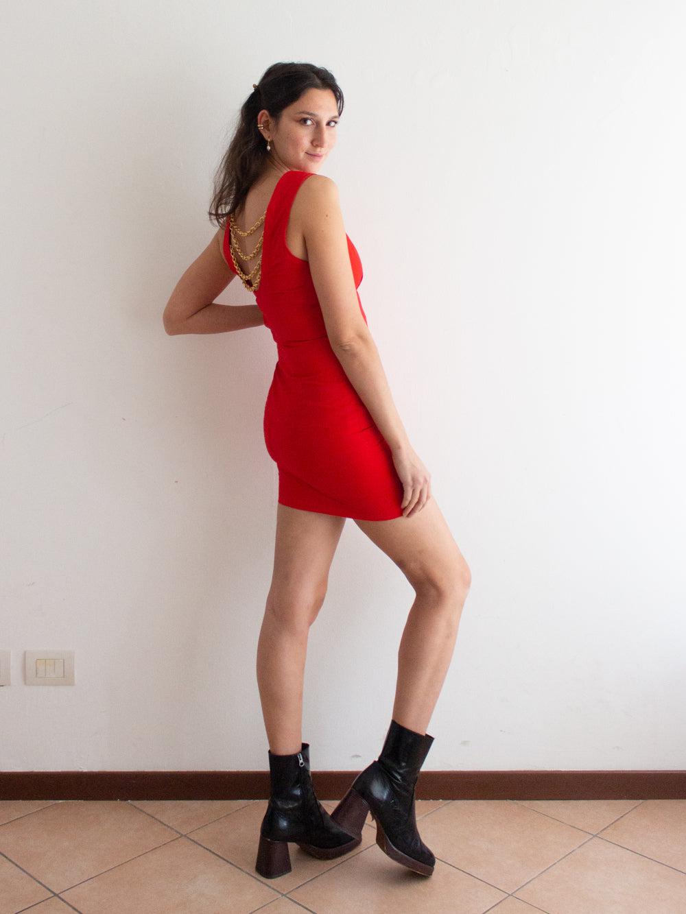 Abito rosso catene oro XS