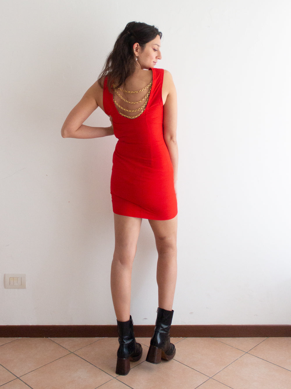 Abito rosso catene oro XS