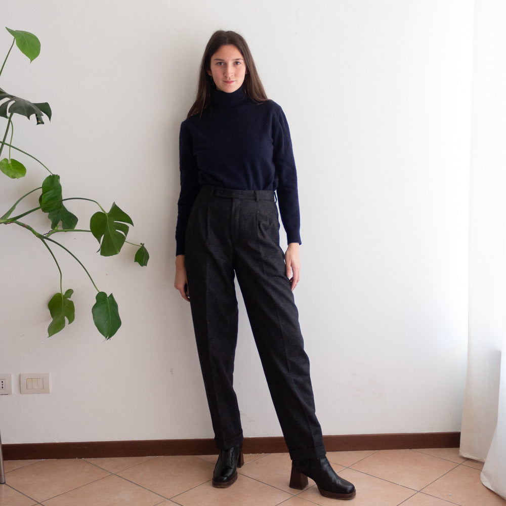 Pantaloni maschili grigi 44