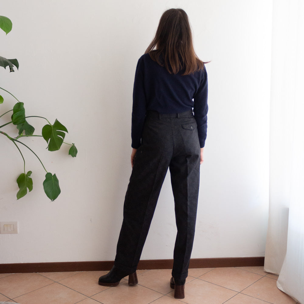 Pantaloni maschili grigi 44