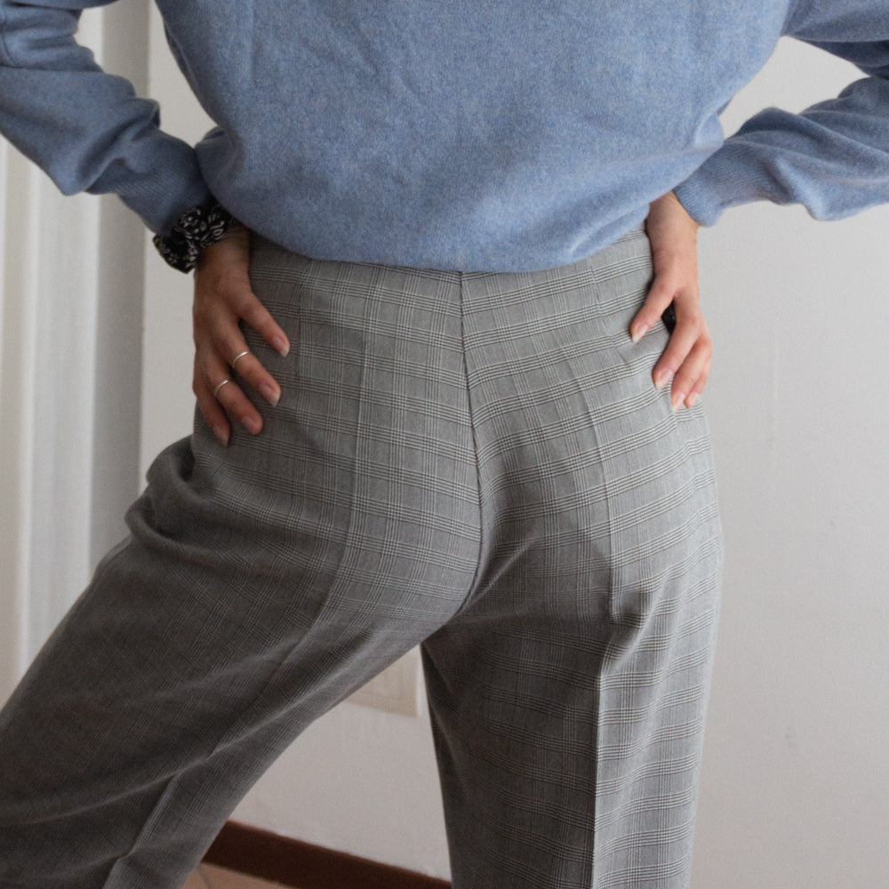 Pantaloni grigi 48