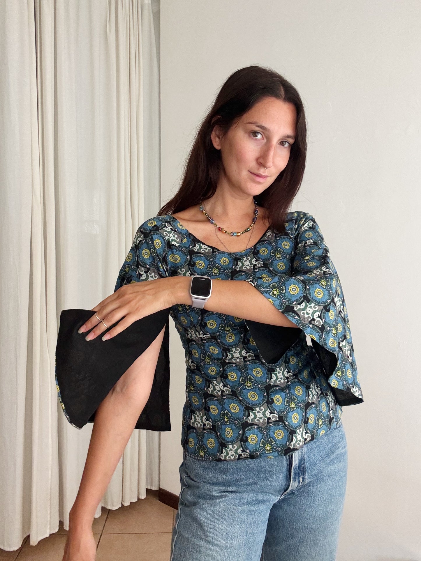 Maglietta con maniche scampanate XS