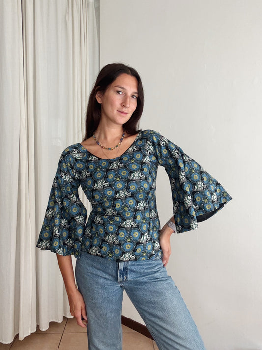 Maglietta con maniche scampanate XS