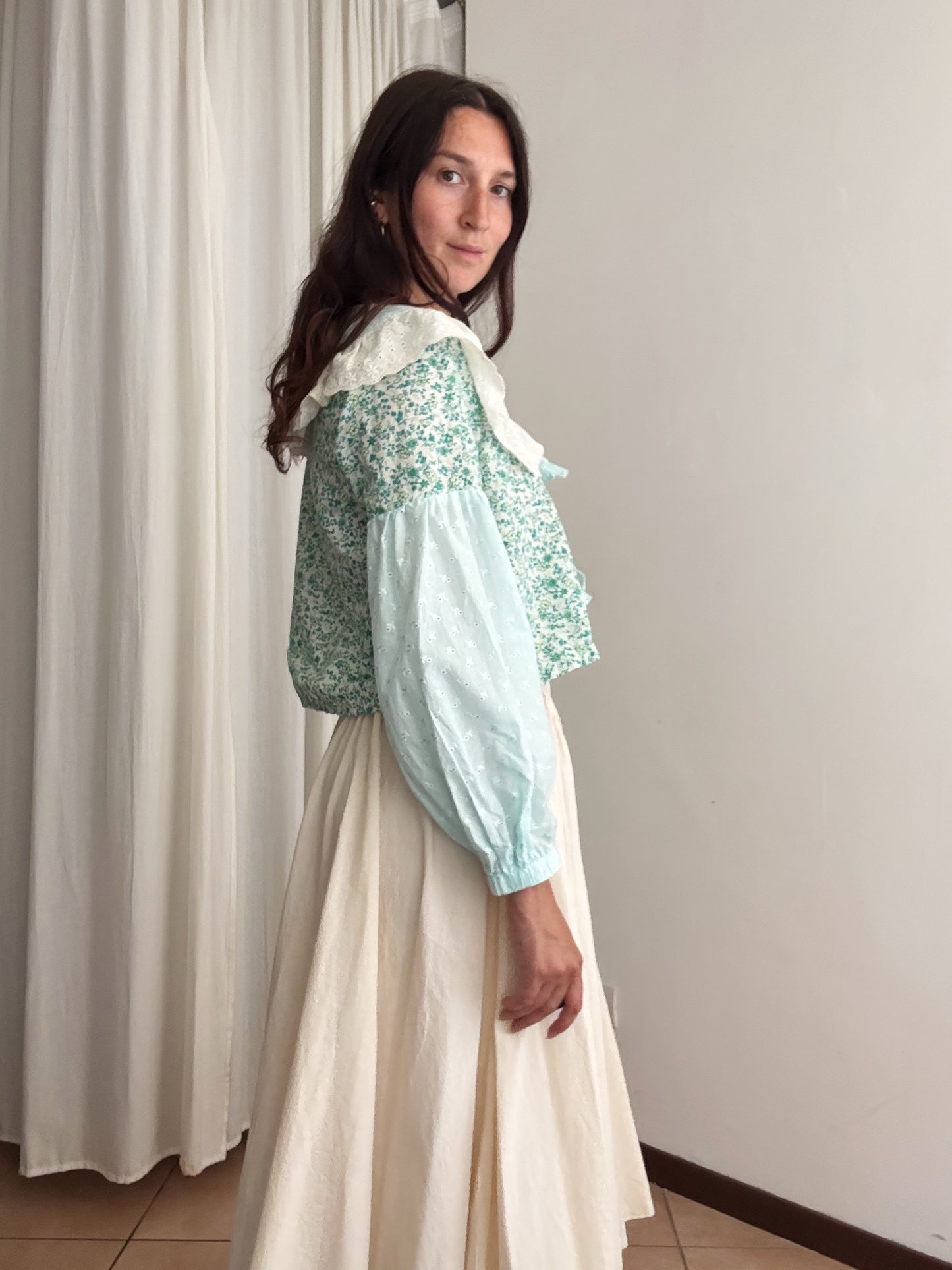 Camicia con maxi colletto e maniche M/L
