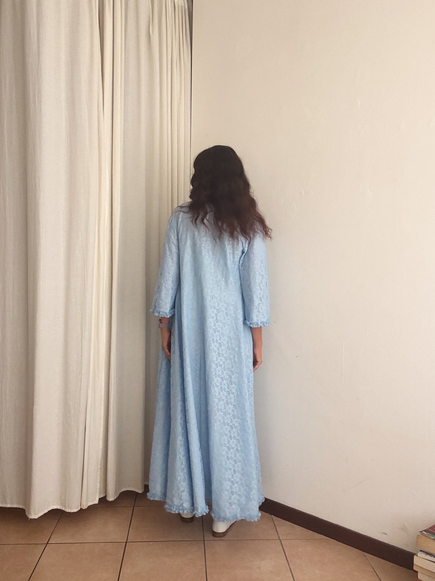 Vestaglia azzurra L