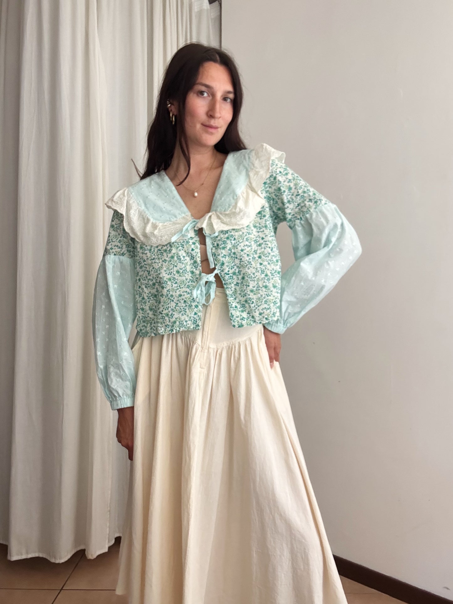 Camicia con maxi colletto e maniche M/L