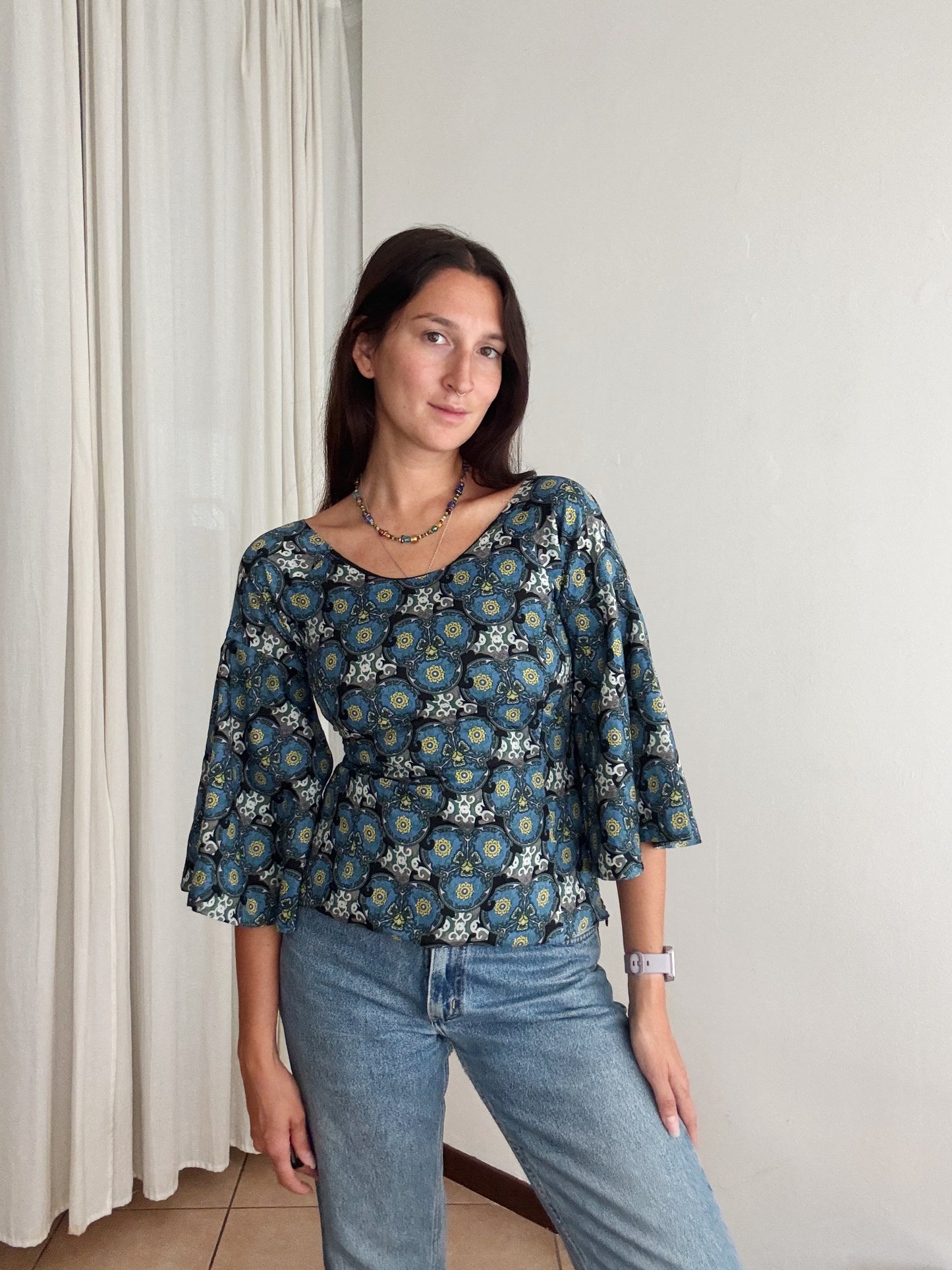 Maglietta con maniche scampanate XS