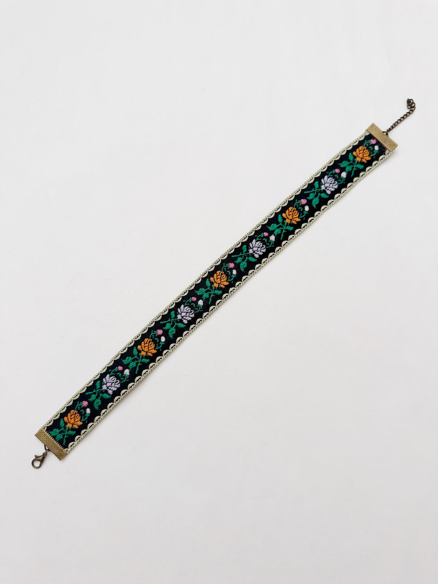 Chocker handmade