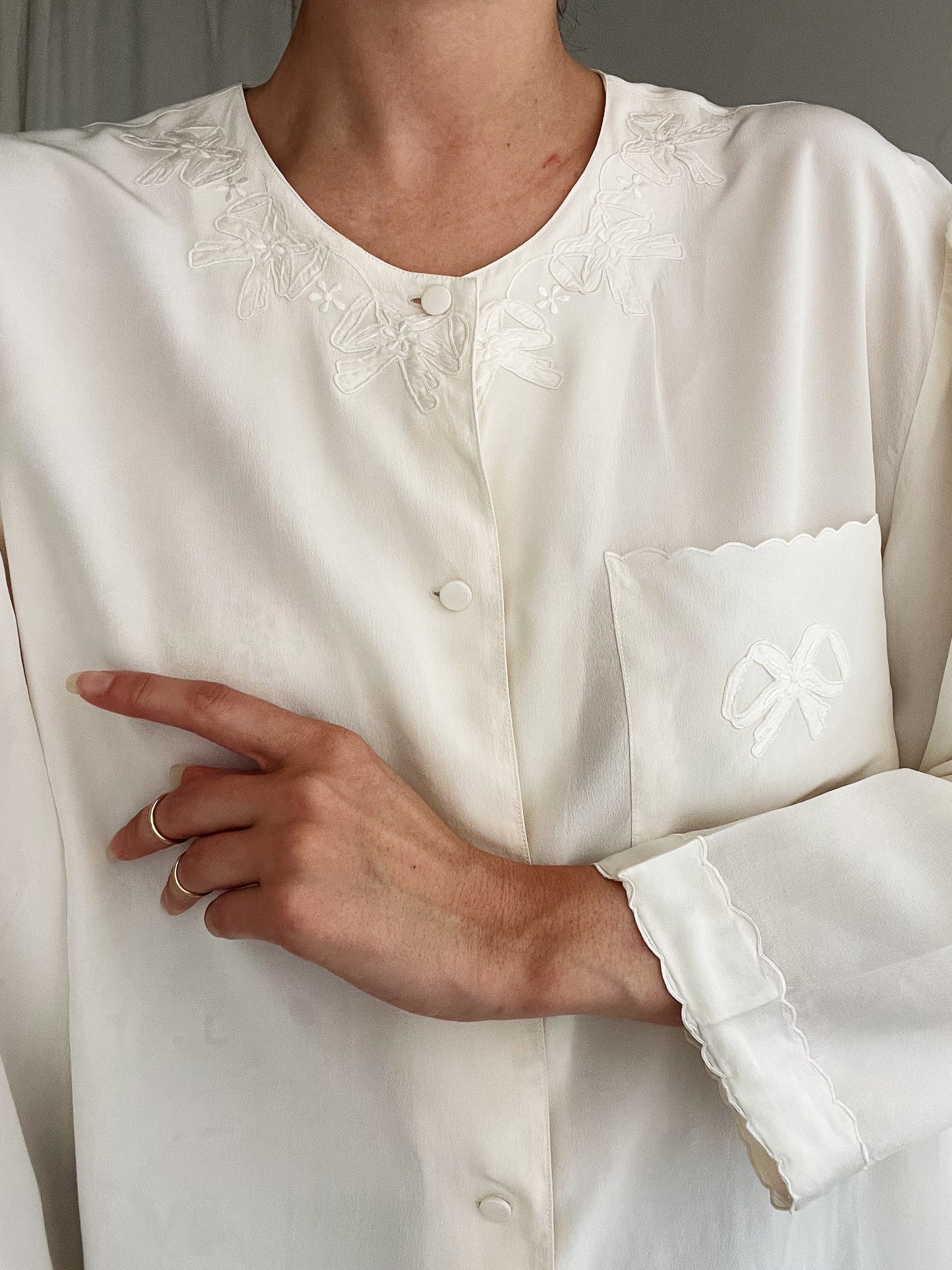 Camicia seta bianca fiocchi L
